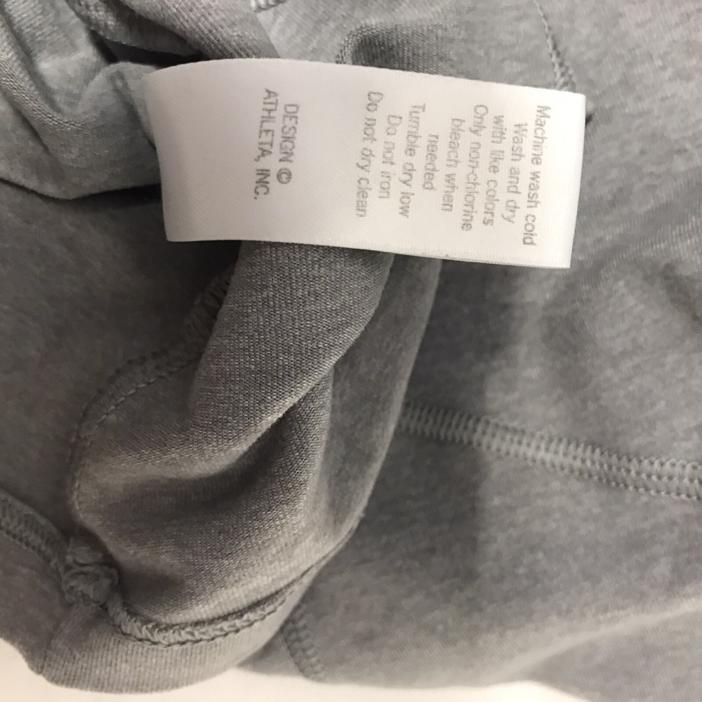 Athleta Gray Strappy Back Tank Top M Shelf Bra Athletic Basic Gym Fitness Lounge - Picture 5 of 5